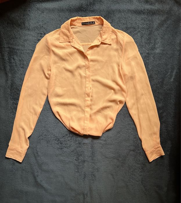 Blusa salmão corte clássico. Como nova.