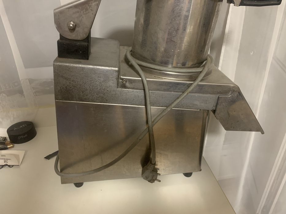 Продам овощерезку GAM