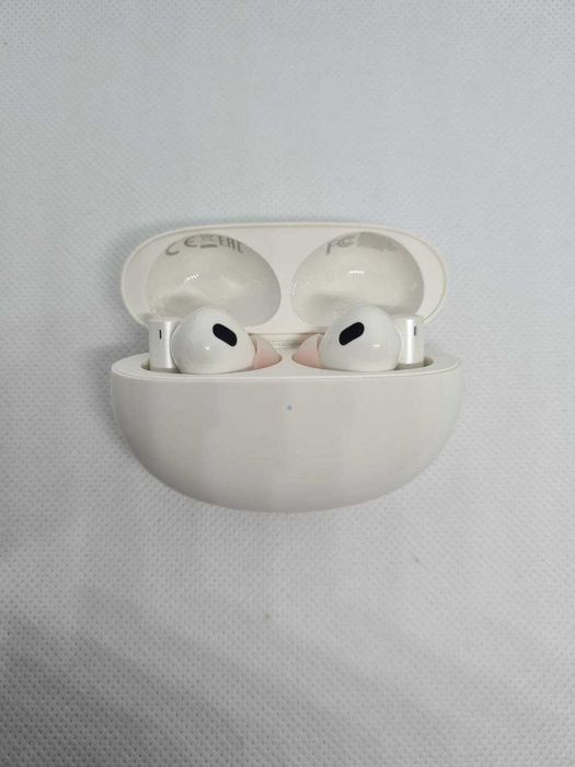 Навушники Realme Buds Air 5 Pro white