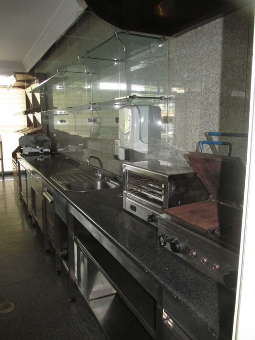 Material de fabrico de pão e pastelaria,  p/ venda a preço de SALDO…