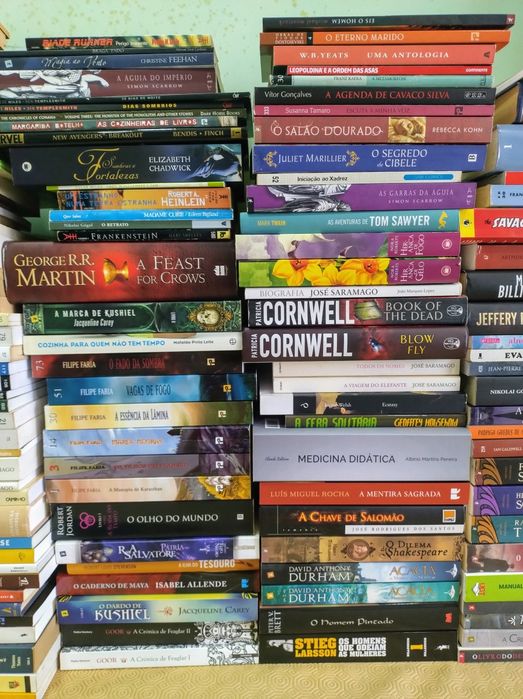 Vendo 159 livros diversos. Morgan, Saramago, Rodrigues Santos