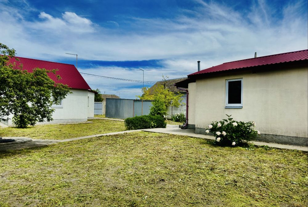 Продаж Двух Будинків на 8 сот 36 кв.м та 45 кв.м Генератор Центр міста