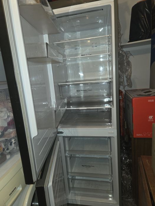 Frigorifico combinado LG -Modelo GBB61PZFFN-341Litros -186cmx59.5