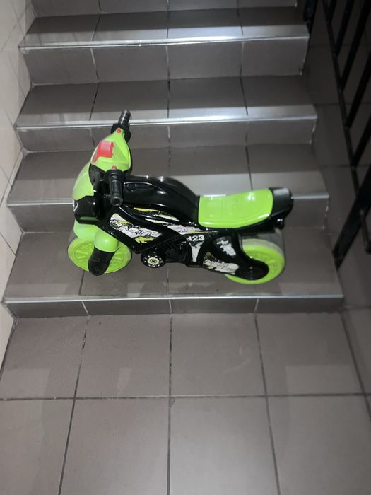 Мотоцикл беговел