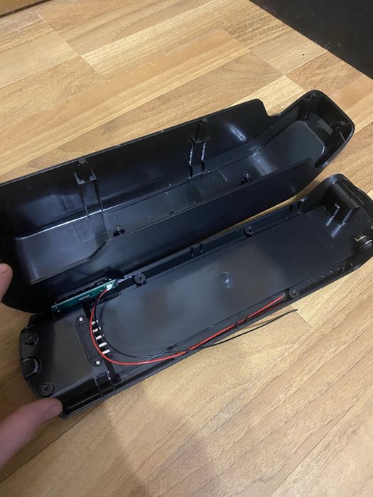 Корпус для акумулятора