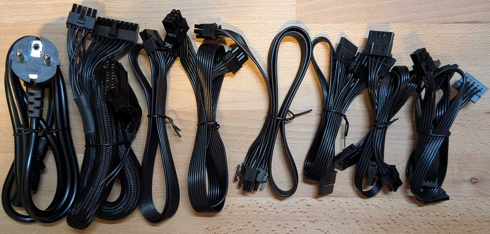 Fonte de alimentação Corsair RM560 Full Modular