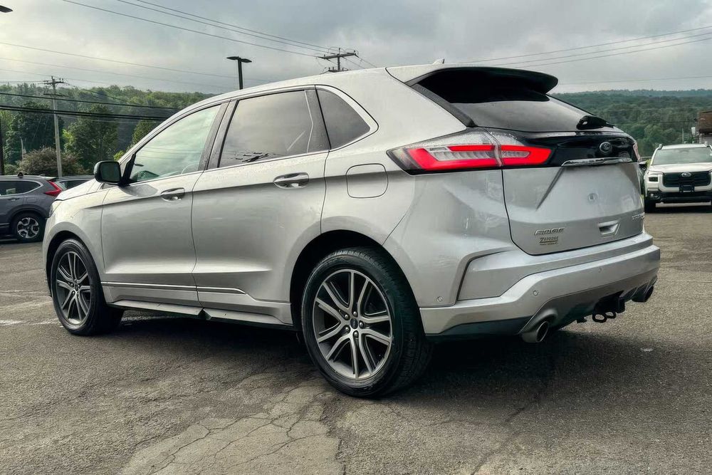 Ford Edge Titanium      2019