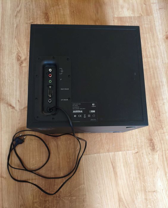 Subwoofer Logitech Z623