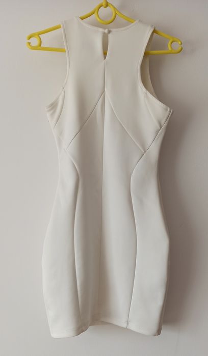 Sukienka elegancka zdobiona koralikami, rozmiar S