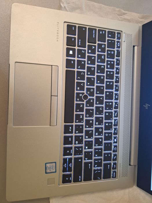 HP EliteBook 830 g6 • Intel® i5-8365U/8/256