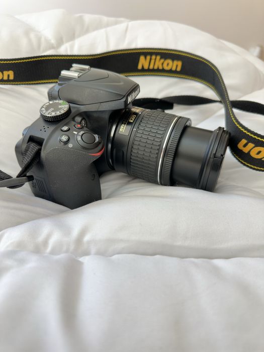 Nikon D3400 com lente 18-55mm e bolsa