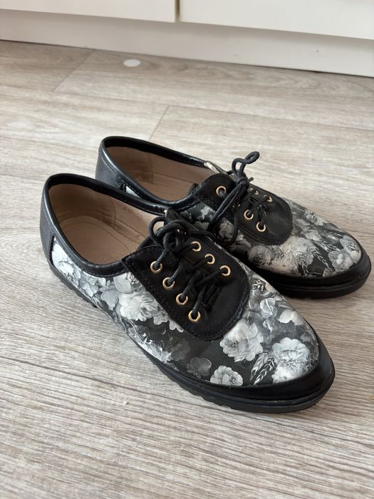 Жіночі туфлі лофери