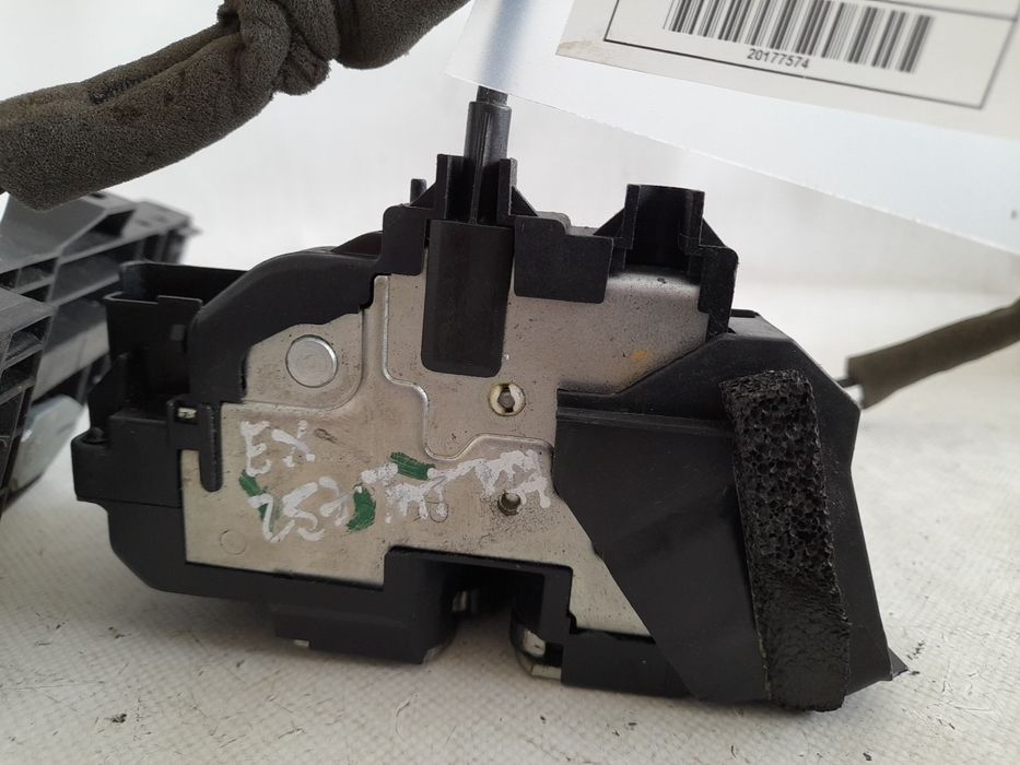 Fechadura / fecho porta frente direito NISSAN Juke (F15)