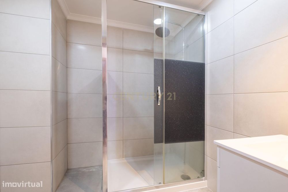 Apartamento T2 para Arrendamento – Centro do Funchal, Ilha da Madeira