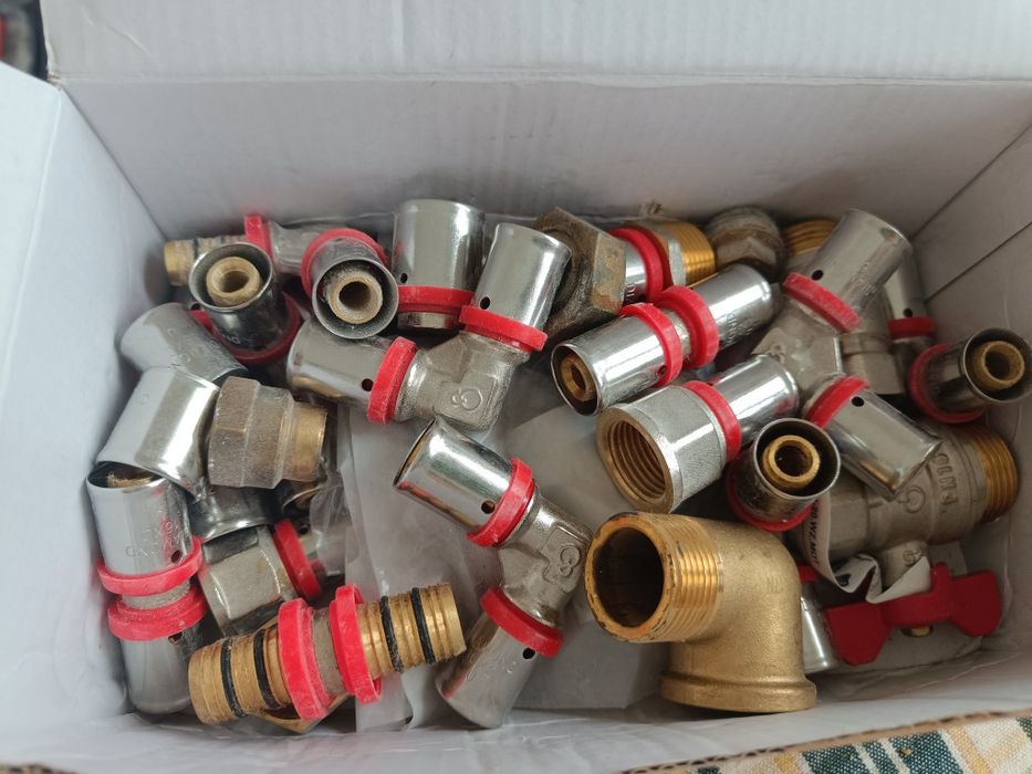 Złączki kolanko pex zawór