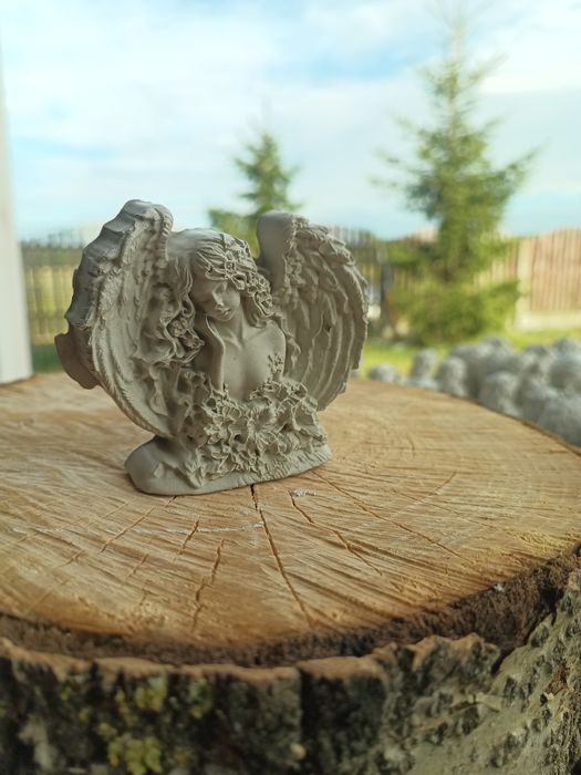 Figurki z gipsu  Aniołki