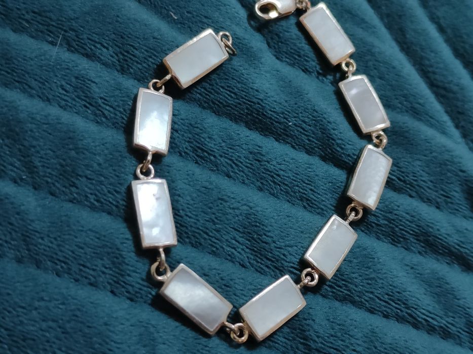 Sprzedam srebrna bransoletka proby 925. Z masa perłowa. 18 cm.