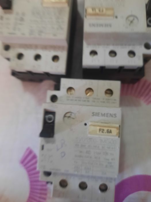 New electrical circuit breakers at $3.50 each64729734165507121