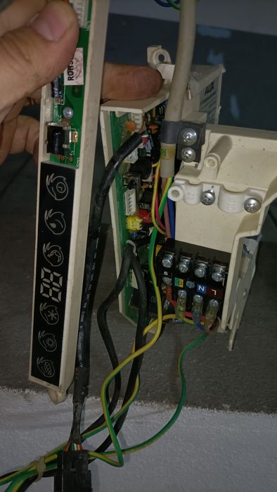 Comandos e placas de ar condicionado