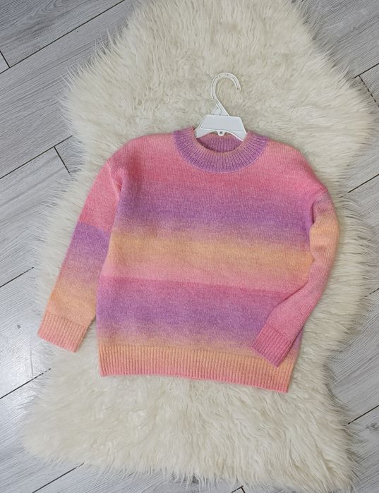 Светр для дівчинки