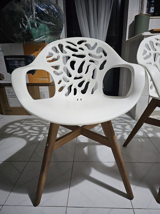 Cadeiras muito comfortavel. Com bom estado