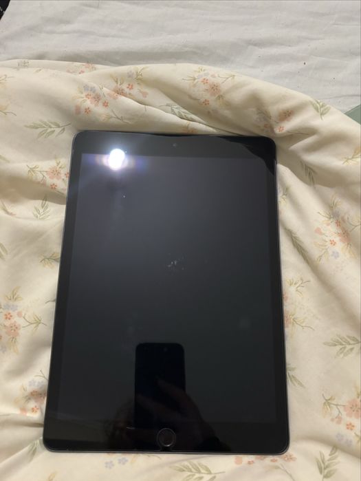 iPad 9 покоління (2022) + Apple Pencil (1 покоління)