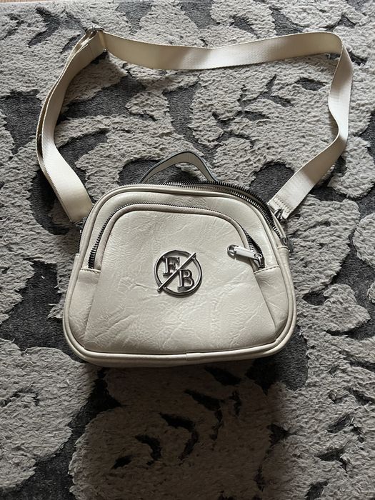 Torebka damska kremowa NOWA