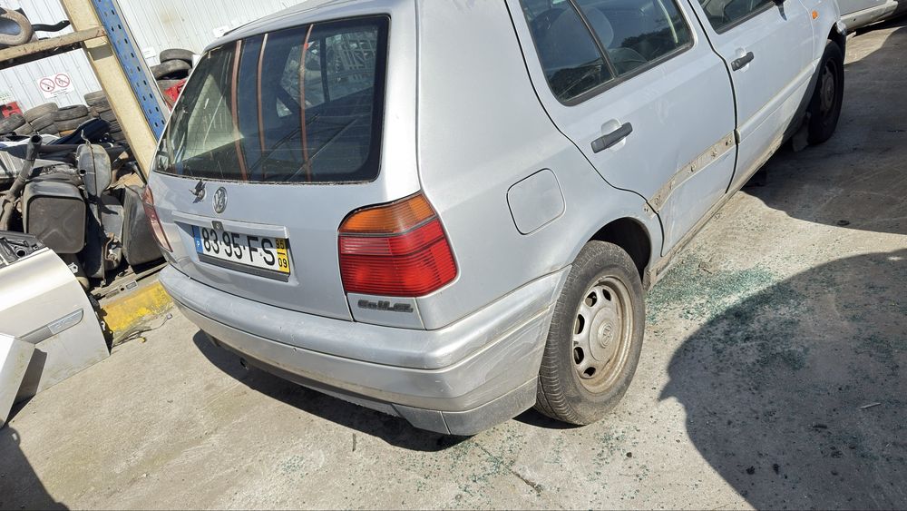 Vw GOLF III 1.4  Gasolina ano 96 viatura totalmente disponível para peças