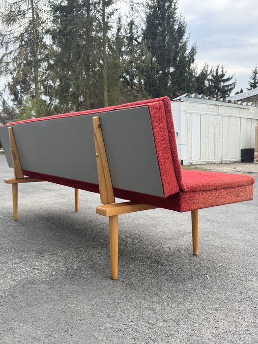 Sofa Navratil . Czechoslowacja. Prl