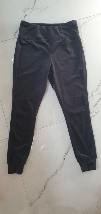 Welurowe spodnie dresowe M/L