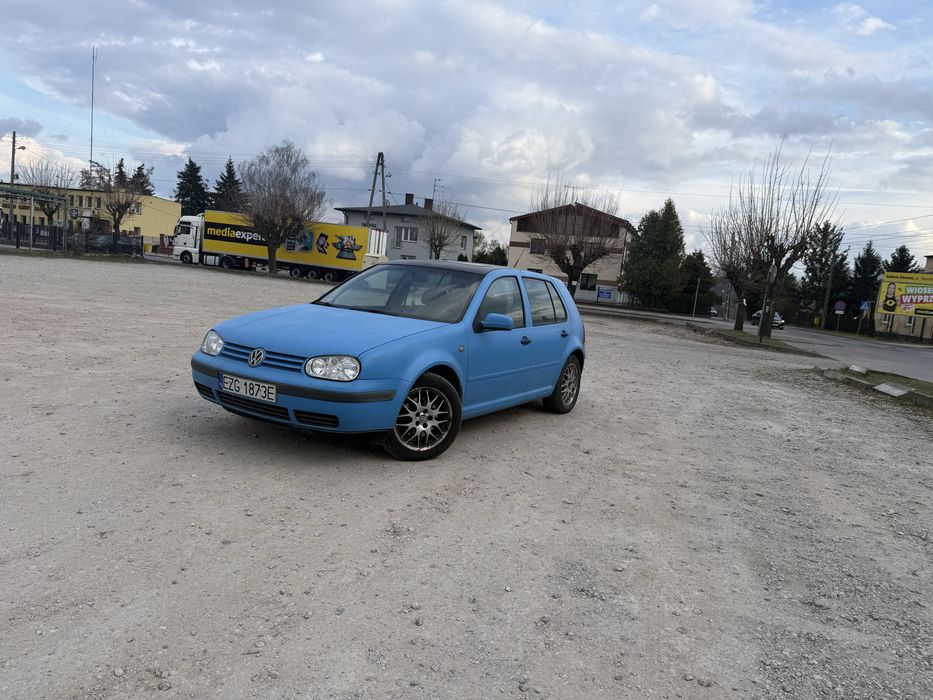 Golf 4 1.9 tdi.