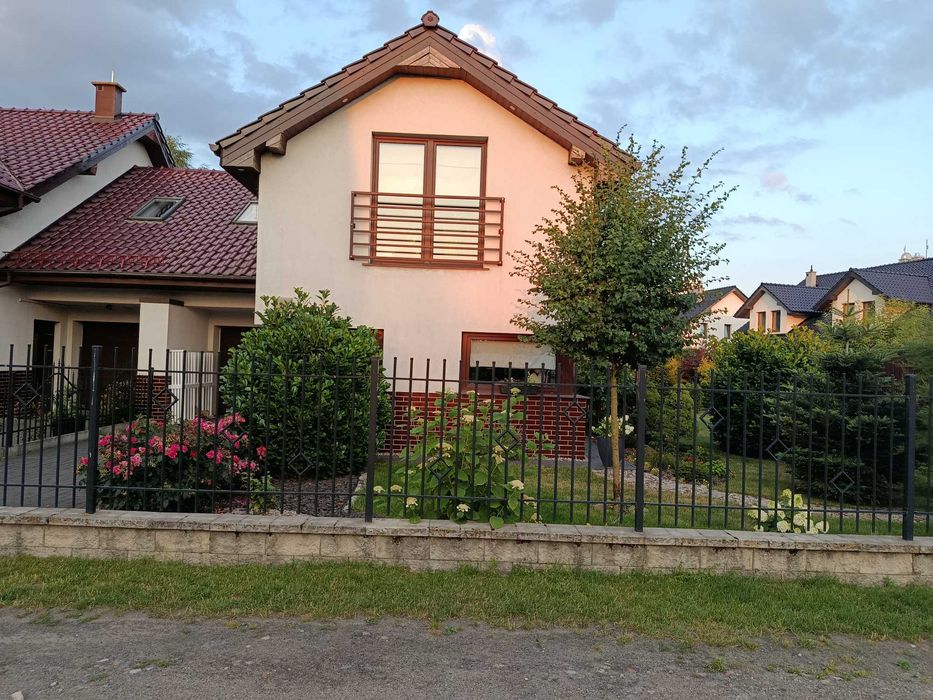 Dom w zabudowie bliźniaczej
