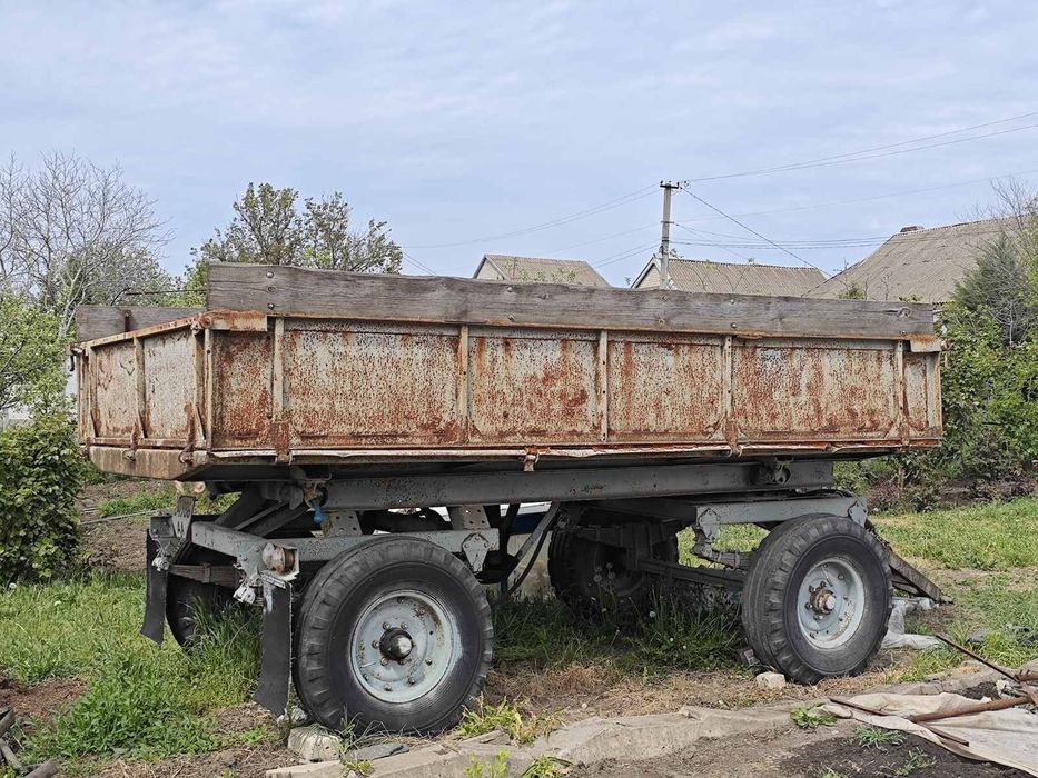 Тракторний прицеп 2ПТС-4М