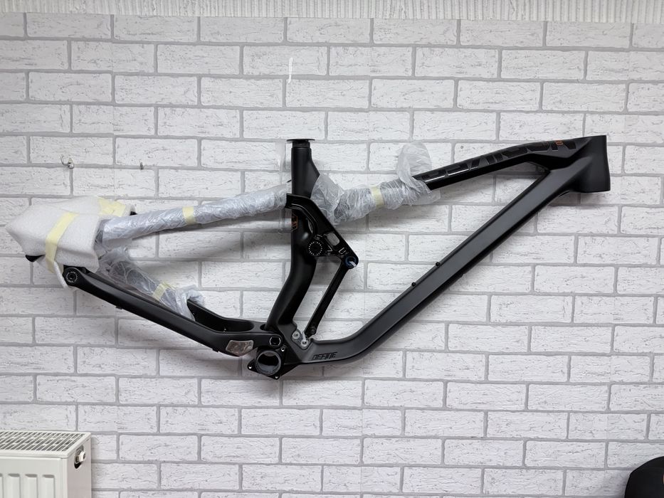 Nowa rama NS Define AL 130 carbon full suspenion 29”