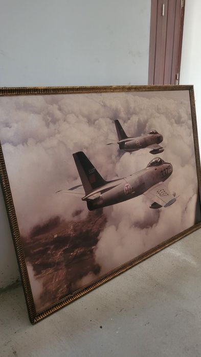 Foto F-86F-40 SABRE da FAP a voar em Formação.