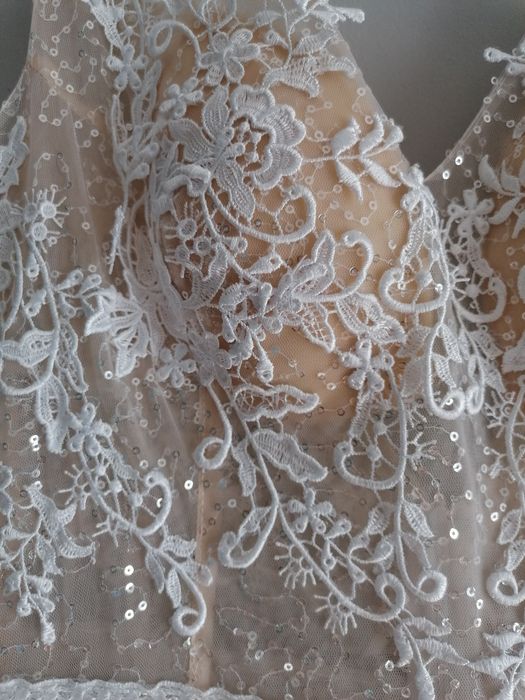 Suknia ślubna tiulowa