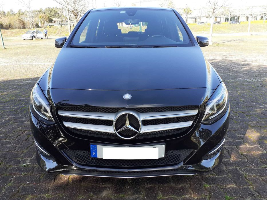Mercedes B180d | LED | Park Assist | Excelente estado