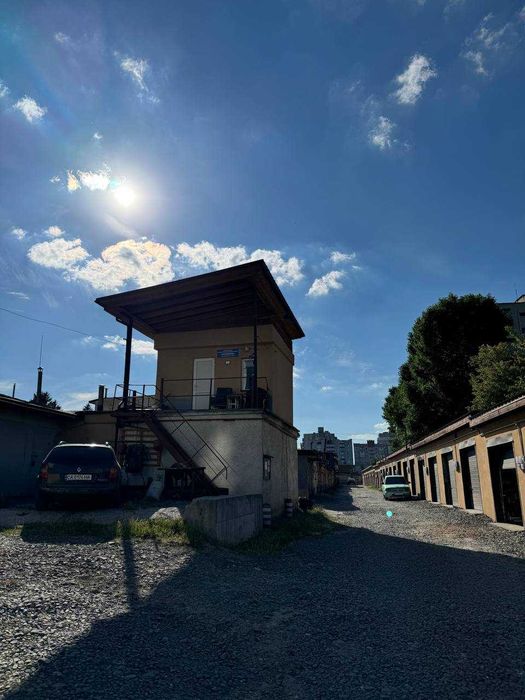 Гараж 38кв,м 2поверховий ,за ЖК Академ містечко,вул.Прибузька