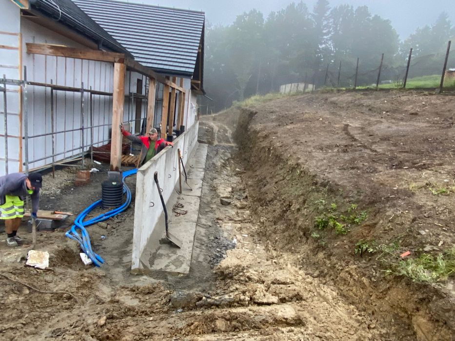 Mur oporowy /Elki betonowe / skarpy poziomowanie terenu