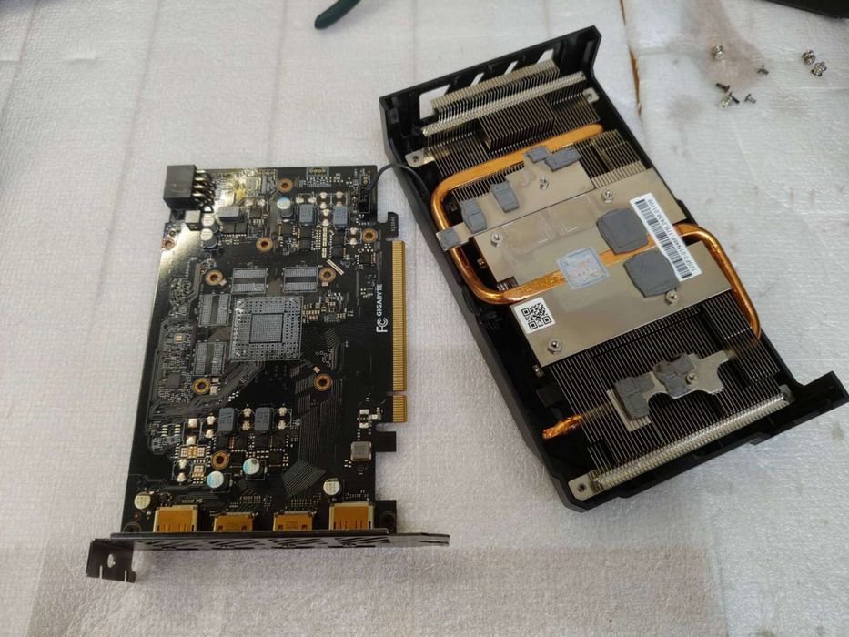 Відеокарта GeForce RTX 4060 Windforce OC 8Gb