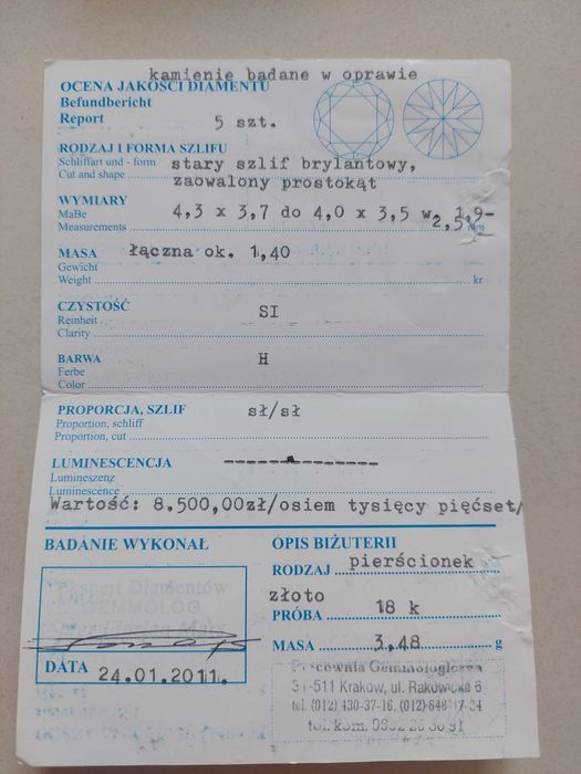 Złoty pierścionek z brylantami