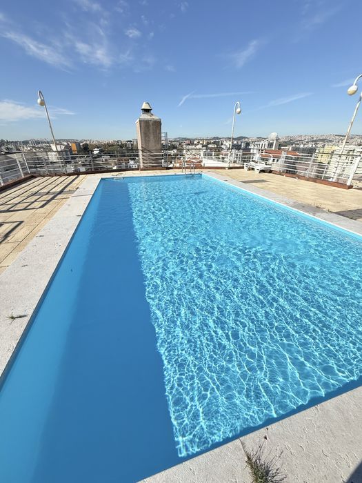 Piscinas - limpeza - manutenção - construção