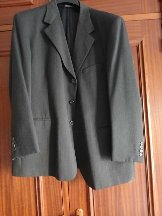 Fato completo de inverno,para homem. Marca: Carlo Viscontii