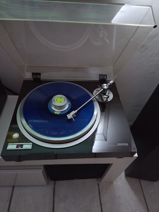 Gramofon Kenwood KD-700D