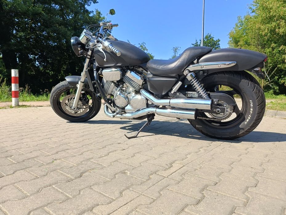 Honda VF 750 Magna