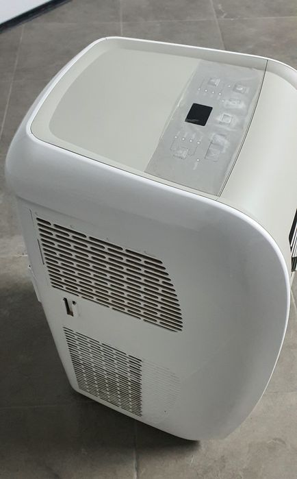 Ar Condicionado Portátil BECKEN BAC2511 com acessórios