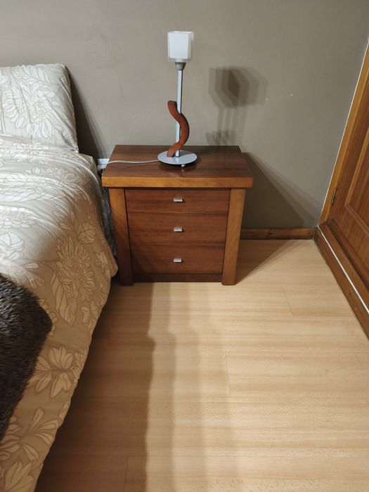 Cama + mobilia de quarto