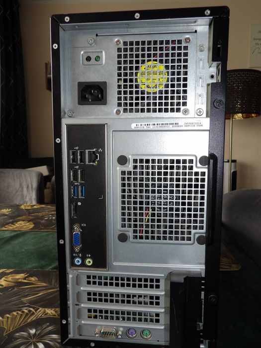 Komputer DELL optiplex 3020
