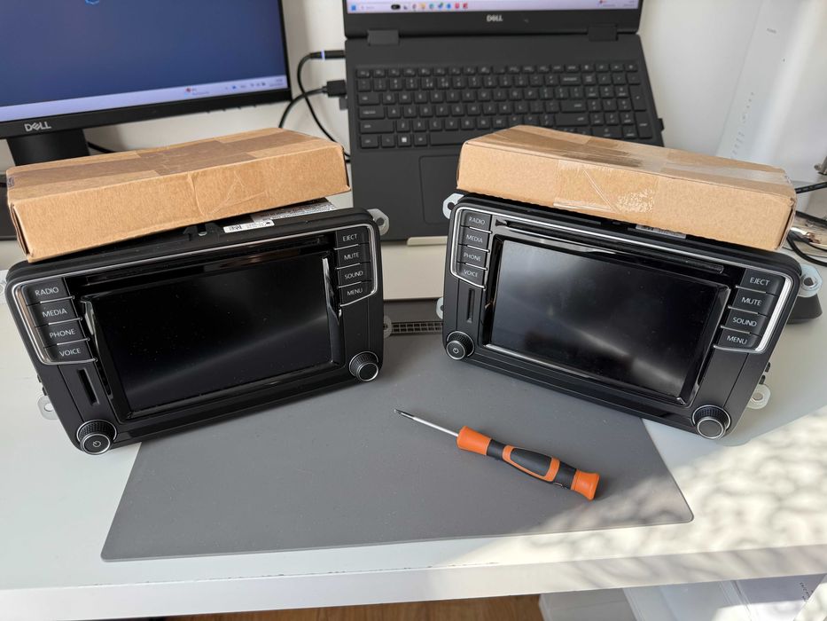 Naprawa Wymiana Dotyku Ekranu Wyświetlacza LCD Volkswagen Skoda MIB PQ