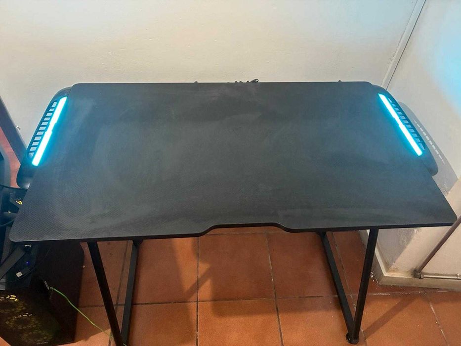 Mesa Gaming ALPHA GAMER Auri RGB Preta